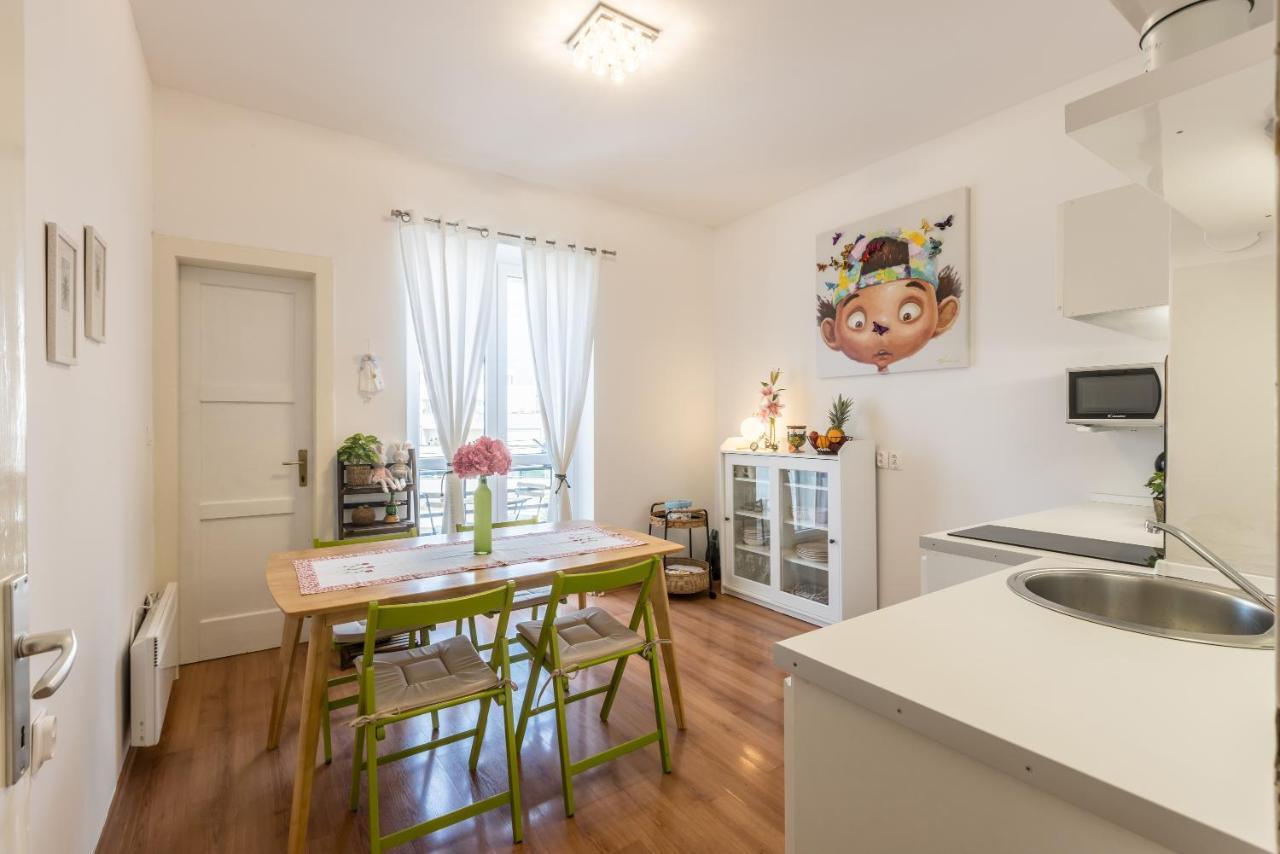 Noe And Joey Apartment Сплит Екстериор снимка
